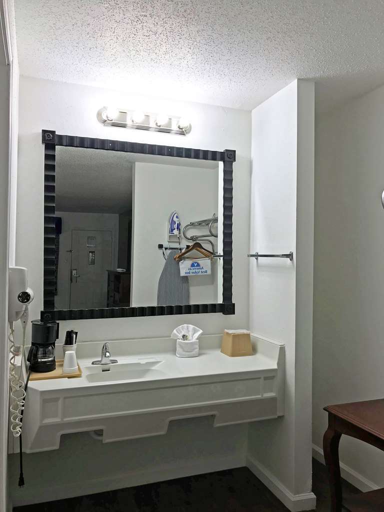 Americas Best Value Inn & Suites Расселвілль Номер фото
